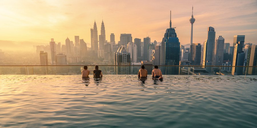 Kuala Lumpur: sky-pool all’alba